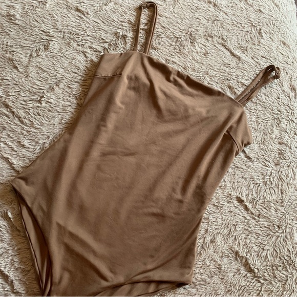 Princess Polly Bodysuit - Picture 7 of 9